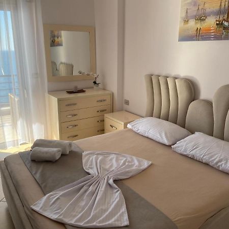 Apartment With Huge Sea View Balcony Sarandë Exterior foto